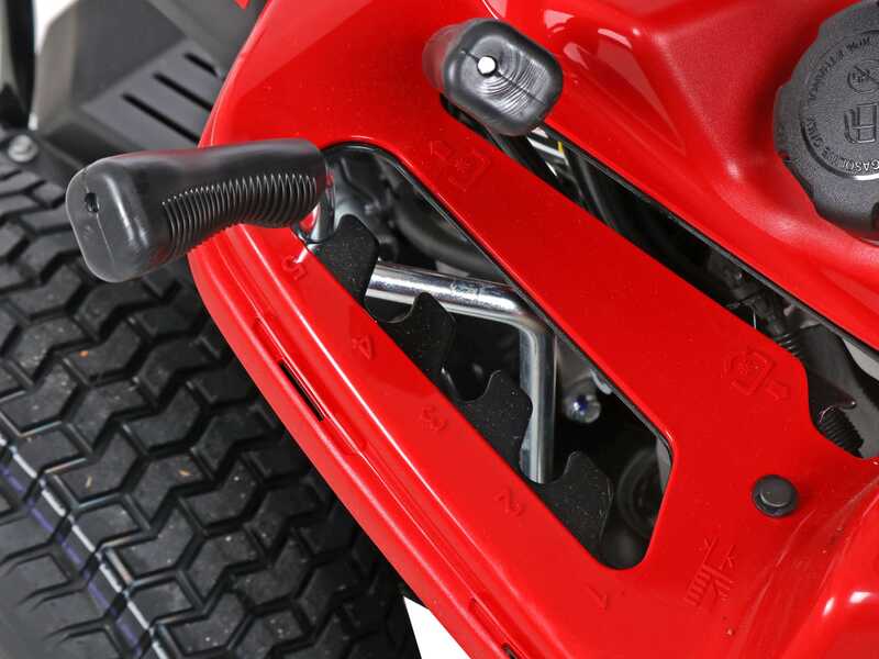 Troy-Bilt TB 76T-S - Aufsitzrasenm&auml;her - mit Seitenauswurf - Motor 382 cm&sup3;