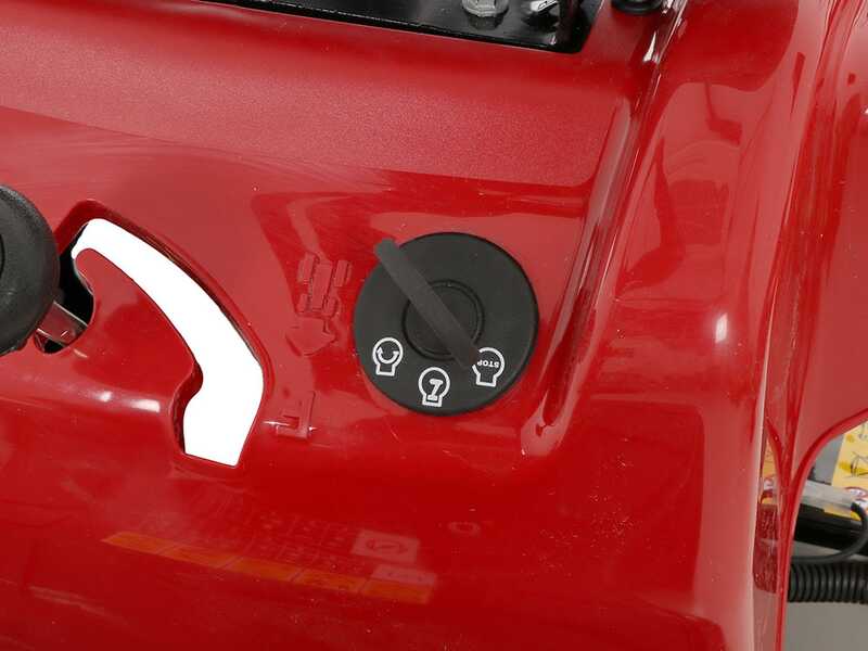 Troy-Bilt TB 60T-S SELECT - Aufsitzrasenm&auml;her - mit Seitenauswurf - 196 ccm Motor - Elektrostarter