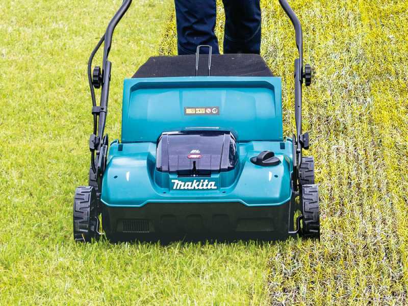 Makita UV001GM201 - Akku-Vertikutierer  40 V - 4Ah