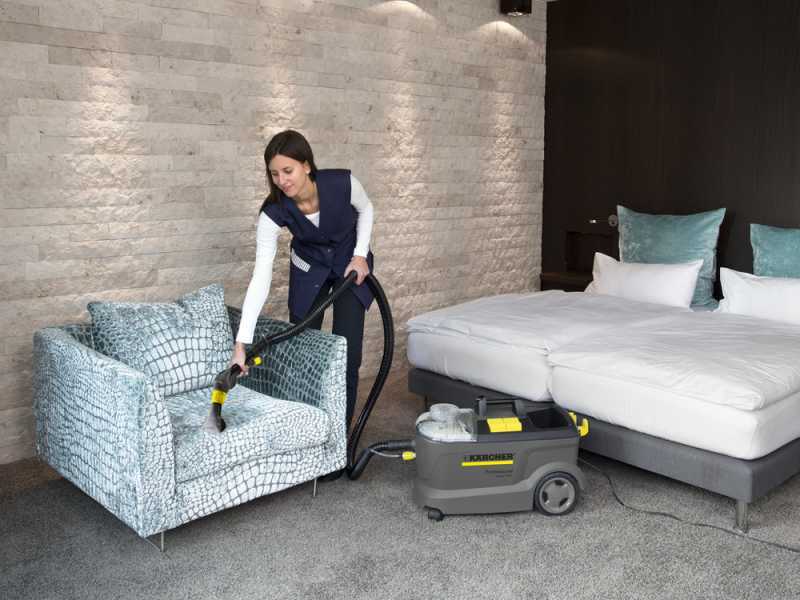 K&auml;rcher Pro Puzzi 10/2  Adv - Spr&uuml;hextraktionsger&auml;t - Teppichbodenreiniger - Leistung 1250W