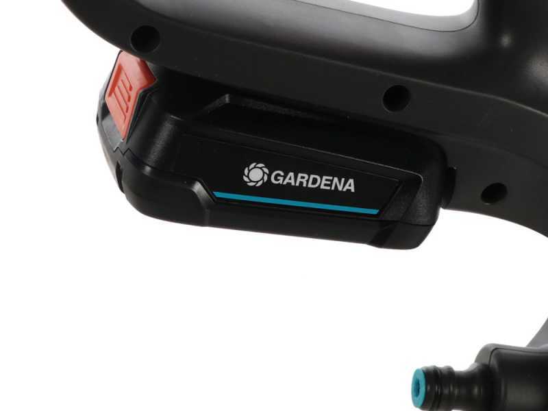 Gardena AquaBrush Universal 03/18V P - Akku Bodenreiniger + B&uuml;rste - mit Starterkit 18V - 2.5Ah