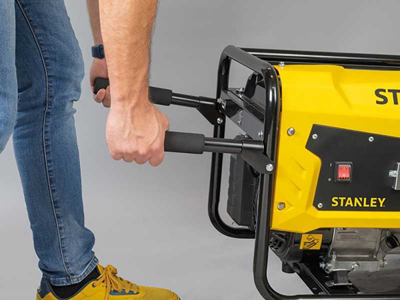 Stanley SIG 3100B - Benzin-Stromerzeuger - AVR 2.9 kw - Dauerleistung 2.6 kW - 230V