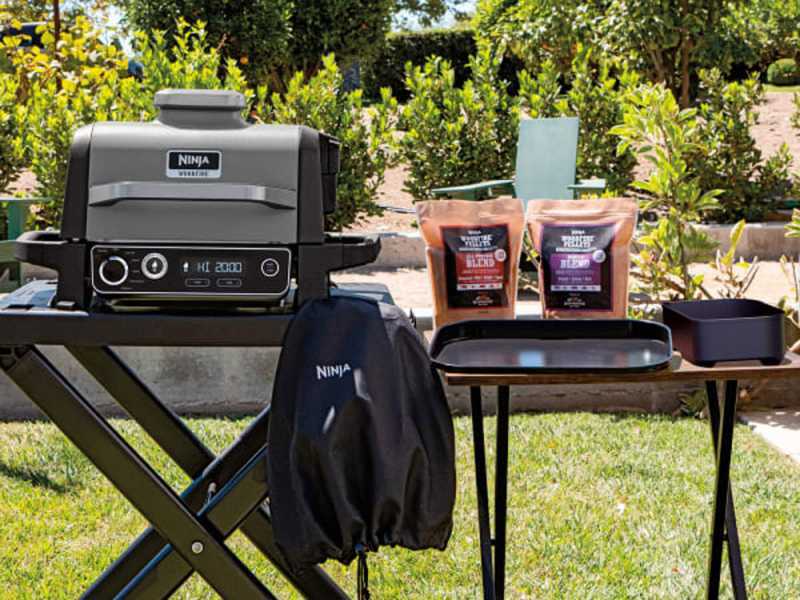 Elektrische Grillabdeckung f&uuml;r drau&szlig;e Woodfire - Ninja