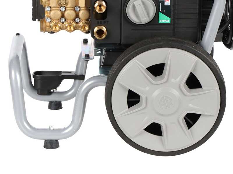 Annovi &amp; Reverberi AR 630K - Professioneller Hochdruckreiniger mit Trasportwagen - 150 bar max - 600 Liter/Stunde