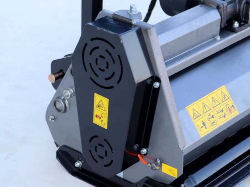 Mulcher mit hydraulischer Verschiebung f&uuml;r Traktor leichte Baureihe Blackstone BL 160 Hydro
