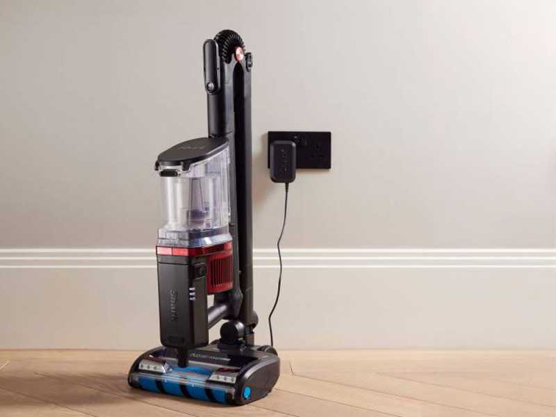 Shark Powerfins IZ300EUT - Staubsauger - Elektrischer Besen - Akku 21.6V 1.9Ah - Mit Pet Kit