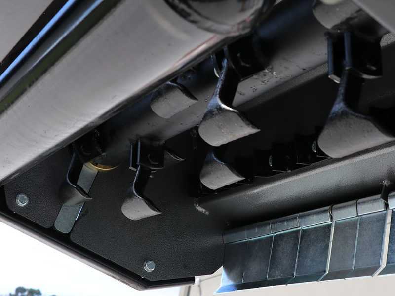 Mulcher mit fester Aufnahme f&uuml;r Traktor leichter Baureihe -Blackstone BL 120