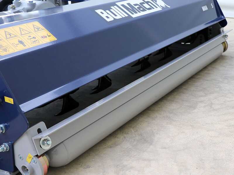 BullMach Maia 135 S – Schlegelmulcher für Traktor mit Schwenkscheibe – Mittlere Serie – Manuelle Seitenverstellung