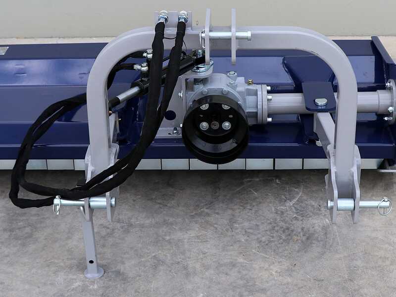 BullMach Maia 175 S Mulcher f&uuml;r Traktoren mit Zwischenreihen-Scheibe - Mittlere Serie - Manuelle Seitenverstellung