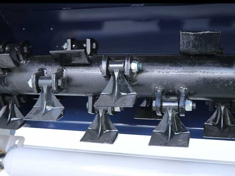 BullMach Maia 175 SH - Mulcher f&uuml;r Traktoren mit Zwischenreihen-Scheibe - mittlere Baureihe - hydraulische Verschiebung