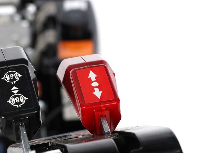 BullMach Chimera 400 D - Mehrzweckger&auml;t Balkenm&auml;her - Diesel-Motor 418ccm