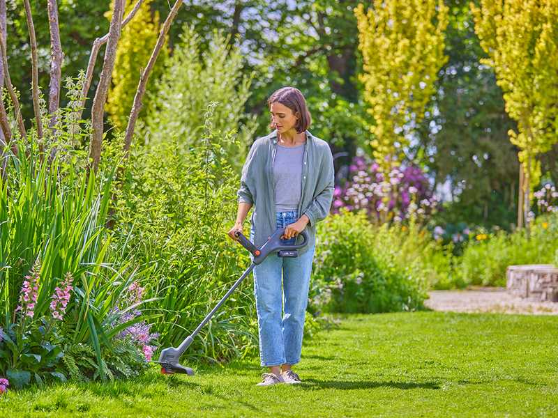 Gardena EasyTrim 25/18V P4A - Akku-Rasentrimmer - OHNE AKKU UND LADEGER&Auml;T