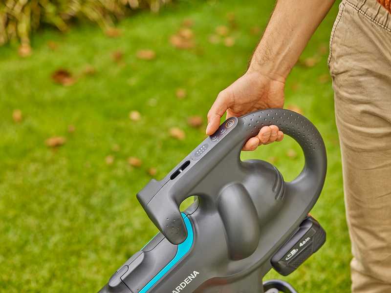 Gardena PowerJet Collect 18 P4A - Akku-Laubbl&auml;ser und -sauger - 18V 4Ah