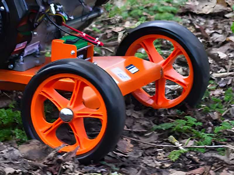 Forest Master FM9DD - Benzin-H&auml;cksler - LCT 9 HP Benzinmotor