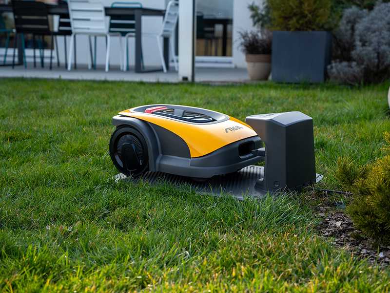 Stiga A 300 - M&auml;hroboter - mit E-Power Akku 2 Ah