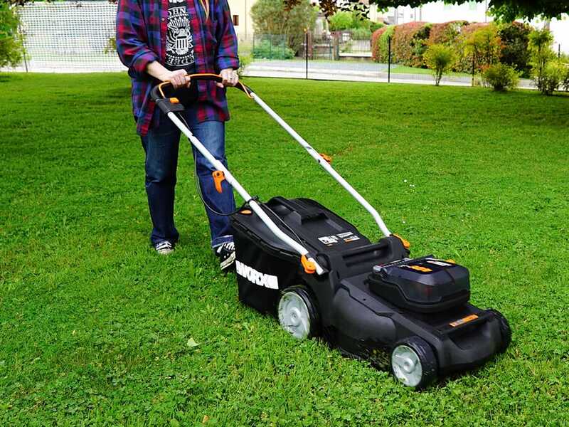 Worx Nitro WG737E - Akku-Rasenm&auml;her - 2x20V/4Ah - Schnittbreite 37cm