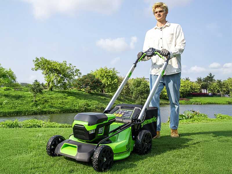 Greenworks GD60LM51SPK4 - Selbstfahrender Akku-Rasenm&auml;her - 60V/4Ah - Schnittbreite 51 cm