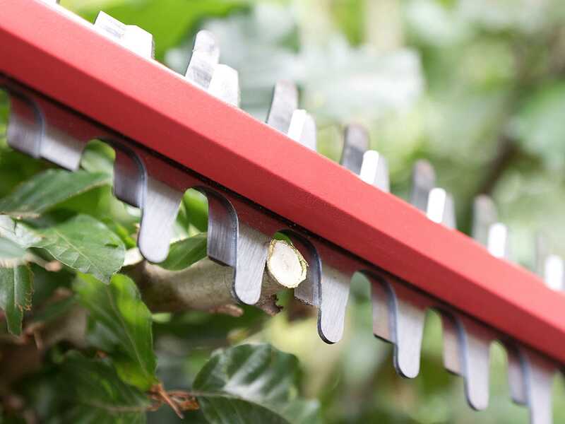 Skil 0440 CA - Akku-Heckenschere - 55 cm Schwert - 20V 2.5Ah
