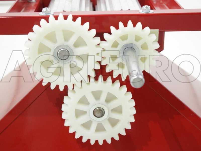 Baesso - Gro&szlig;e handbetriebene Traubenm&uuml;hle mit Handrad und Aluwalzen