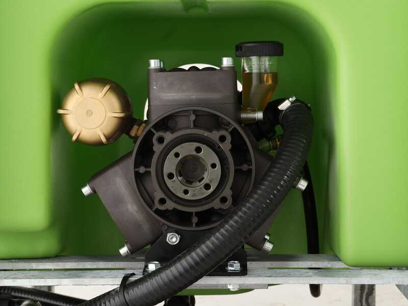 Seven Italy 300L &ndash; Kompakte Spr&uuml;hger&auml;tgruppe f&uuml;r Traktor &ndash; Pumpe APS71