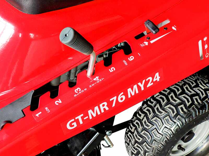 GeoTech-Pro GT-MR 76 &ndash; Rider-Rasentraktor &ndash; Motor 432 cm&sup3; &ndash; Elektrostart