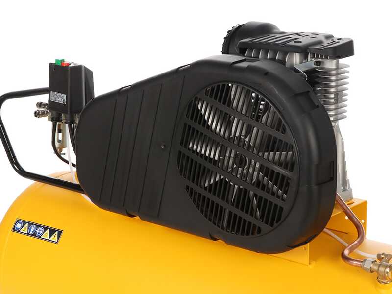 DeWalt DXCMB3T201HE - Dreiphasiger elektrischer Kompressor mit Riemenantrieb - Motor 3 PS &ndash; 200 lt