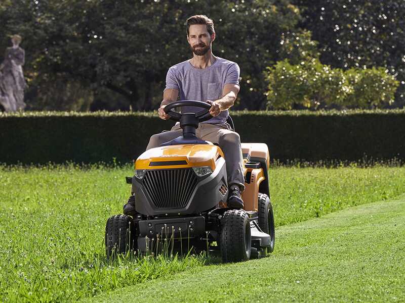 Stiga Estate 598 W Special &ndash; Rasentraktor &ndash; Motor Honda GCV 530