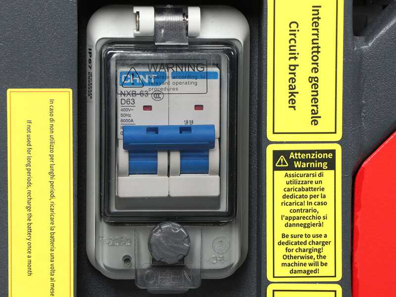 Blue Bird FM 24-65  - M&auml;hroboter mit Fernsteuerung