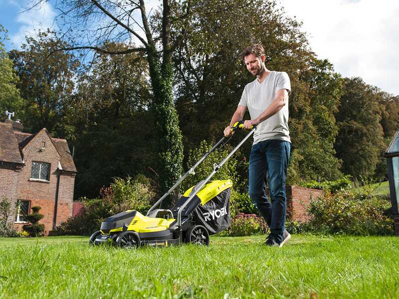 Ryobi RLM18X33B50LT23A &ndash; Akku-Rasenm&auml;her- und Rasentrimmer-Set &ndash; 18V 5Ah &ndash; Schnittbreite 33 cm + 23 cm