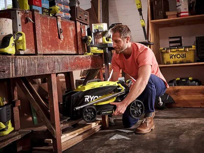 Ryobi RLM18X33B50LT23A &ndash; Akku-Rasenm&auml;her- und Rasentrimmer-Set &ndash; 18V 5Ah &ndash; Schnittbreite 33 cm + 23 cm