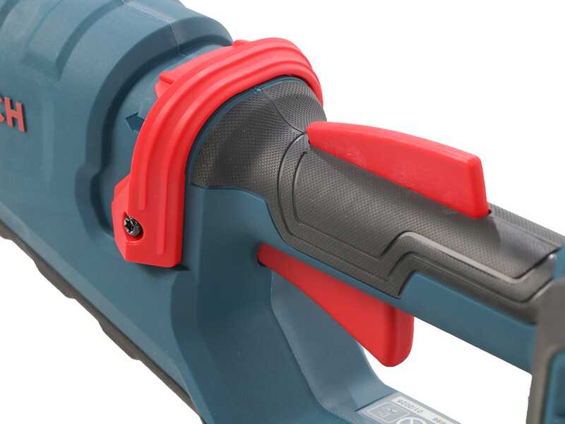 Bosch Professional GKE 18V-25T &ndash; Akku-Teleskop-Kettens&auml;ge &ndash; 18 V 8 Ah