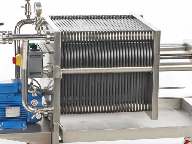 Enotecnica Pillan FC43 - Professioneller Weinfilter f&uuml;r Keller mit 30 Kartons 40x40 cm - Edelstahlrahmen und Pumpe