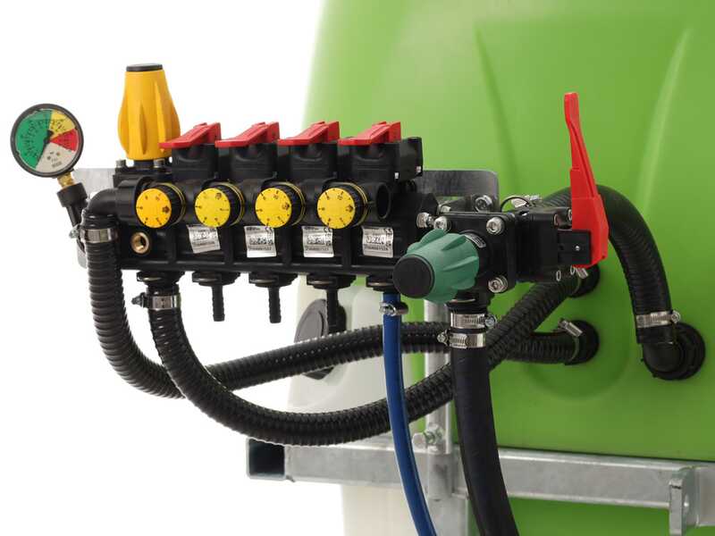 Seven Italy 600L &ndash; Traktor-Spritztank f&uuml;r Unkrautbek&auml;mpfung &ndash; Comet BP 75 Pumpe