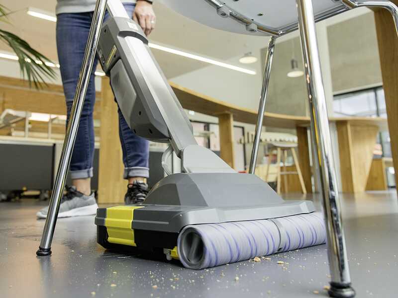 K&auml;rcher BR 30/1 C Bp Pack 18/30 &ndash; Akku-Bodenreiniger 3 in 1: reinigt, trocknet, saugt