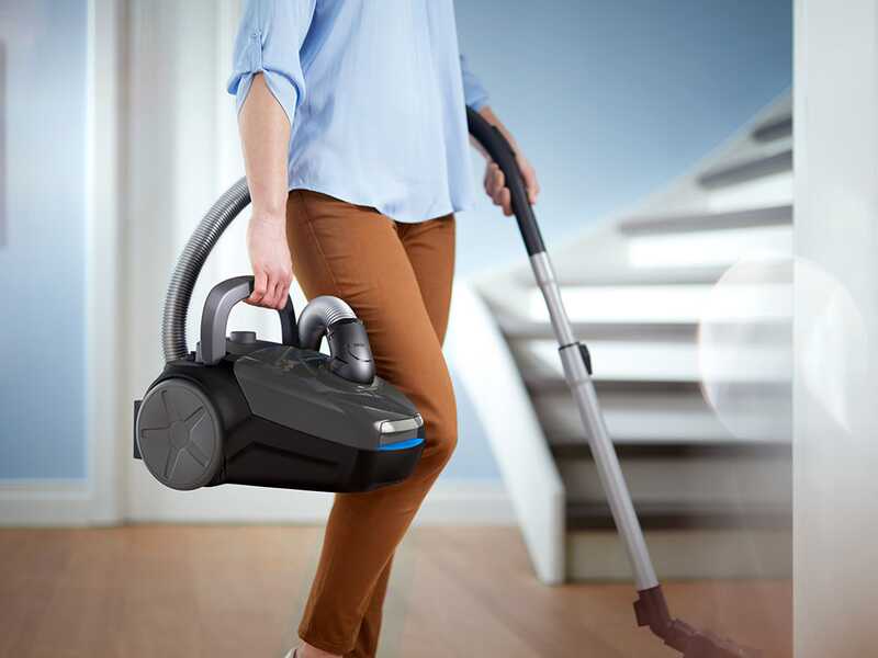 Philips PowerGO grau FC8244/09 - Bodenstaubsauger - 3-Liter-Beutel - 900W