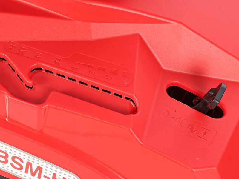 GeoTech RM 75-610 BSM-H &ndash; Rasentraktor mit Hydrostatgetriebe &ndash; 224-ccm-Motor