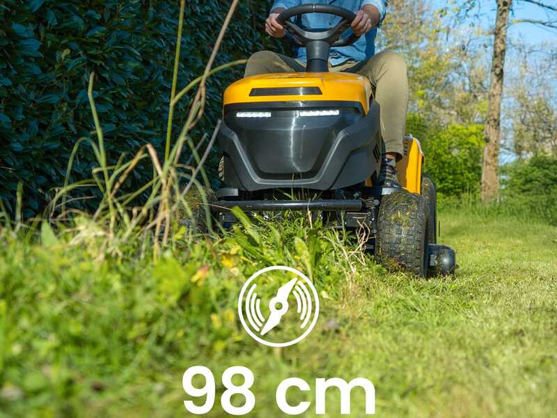 Stiga Tornado 398e &ndash; Rasentraktor mit 1 ePower Pro 56V/40Ah-Akku &ndash; Seitenauswurf und Mulchfunktion