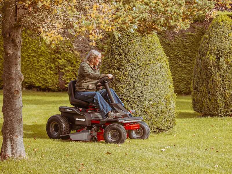 Snapper ERX96 &ndash; Akku-Rasentraktor 72 V/28 Ah &ndash; Seitenauswurf und Mulchfunktion
