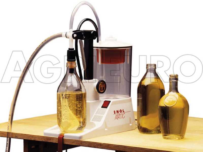 Enolmaster Abfüllmaschine mit Pyrexglas Vase Wein