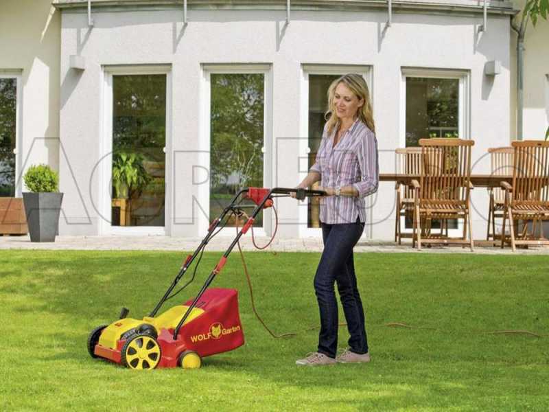 WOLF Garten VS 302 E - Elektro Vertikutierer 1200 W
