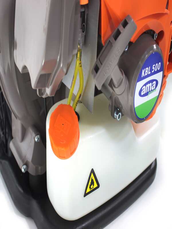 R&uuml;ckentragbarer Laubbl&auml;ser Ama KBL500 mit gepolsterter R&uuml;cklehne