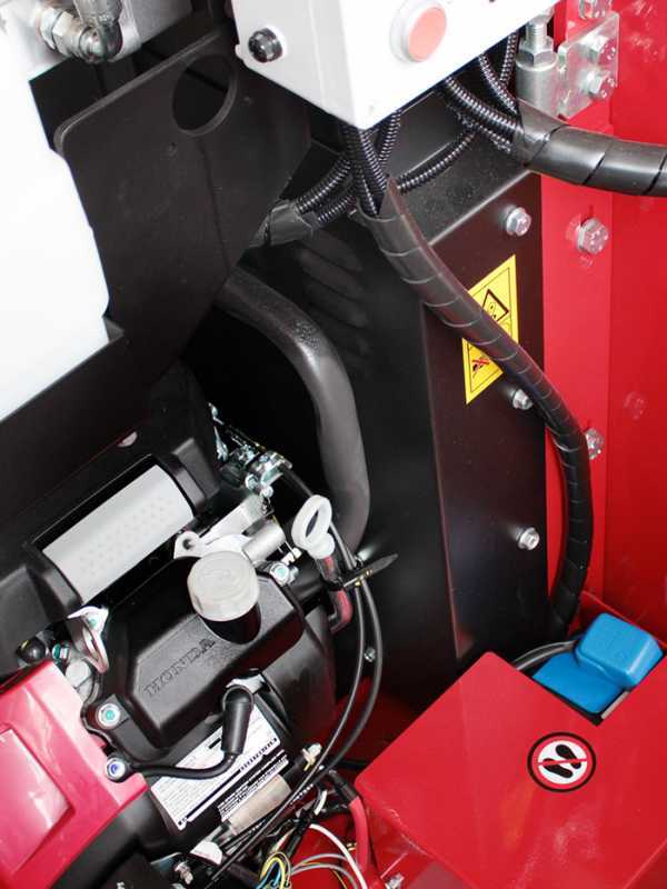 Ceccato Tritone Mega Monster - Profi H&auml;cksler auf Wagen - Honda Motor GX 690