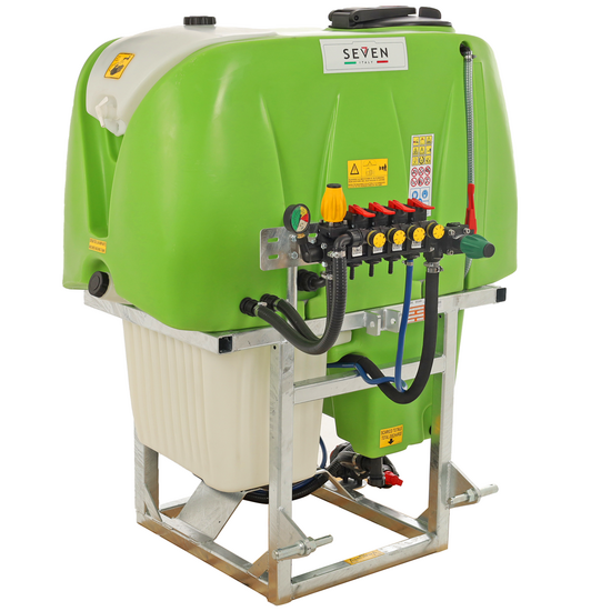 Seven Italy 600L &ndash; Traktor-Spritztank f&uuml;r Unkrautbek&auml;mpfung &ndash; Comet BP 75 Pumpe